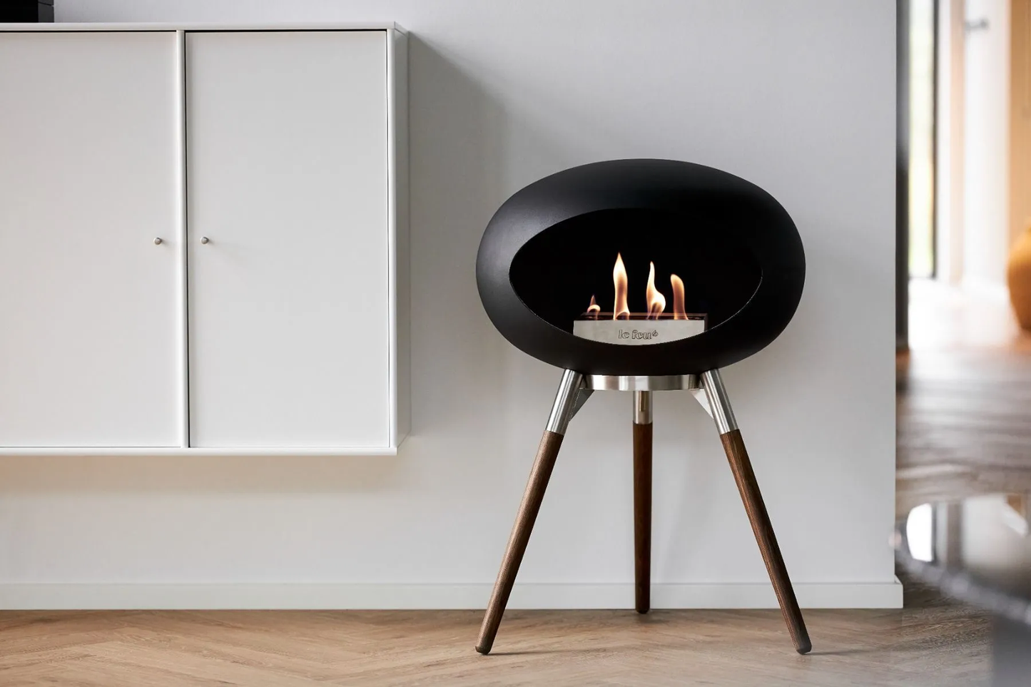 Dome 625 - Black Ground Wood Low